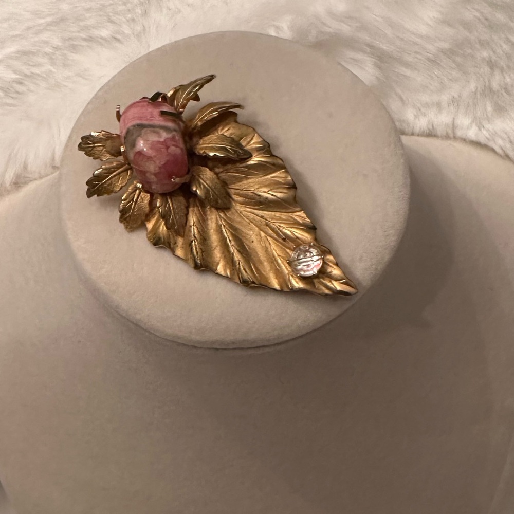 Gold Leaf Brooch with Pink Stone